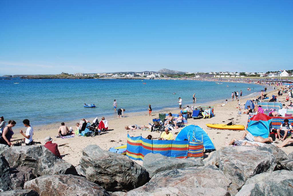 The Beach Motel Trearddur Exterior foto